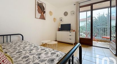 Studio 1 room of 16 m² in Sanary-sur-Mer (83110)