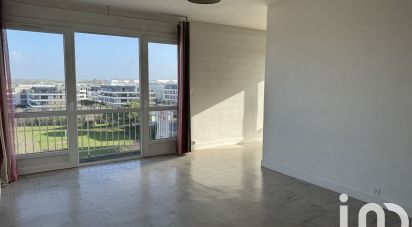 Apartment 3 rooms of 74 m² in La Rochelle (17000)