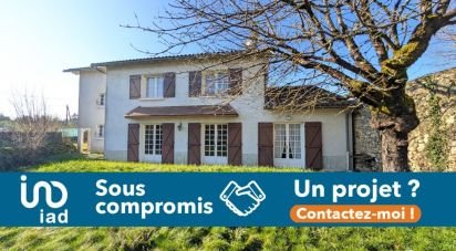 House 8 rooms of 183 m² in Lussac-les-Châteaux (86320)