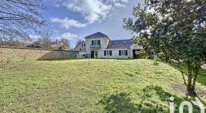 Maison traditionnelle 8 pièces de 207 m² à Tournan-en-Brie (77220)