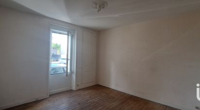 Townhouse 6 rooms of 116 m² in Thouars (79100)