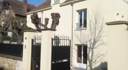 House 8 rooms of 231 m² in Nanterre (92000)