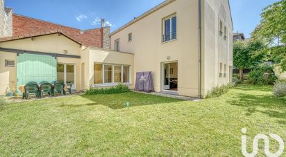 House 8 rooms of 231 m² in Nanterre (92000)