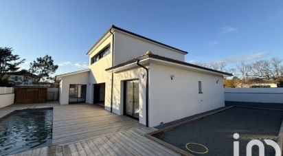 Maison 7 pièces de 168 m² à Blanquefort (33290)