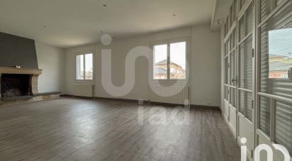 House 5 rooms of 142 m² in Montluçon (03100)