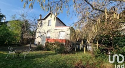 House 5 rooms of 107 m² in Houilles (78800)