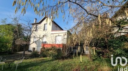 House 5 rooms of 107 m² in Houilles (78800)