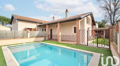 Traditional house 7 rooms of 180 m² in Castelginest (31780)