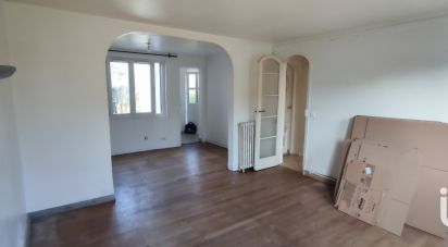 House 4 rooms of 107 m² in Villecresnes (94440)