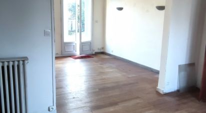 House 4 rooms of 107 m² in Villecresnes (94440)