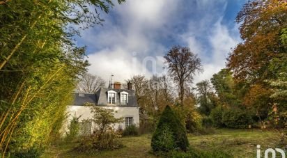 House 8 rooms of 181 m² in Thiverval-Grignon (78850)