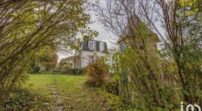 House 8 rooms of 181 m² in Thiverval-Grignon (78850)