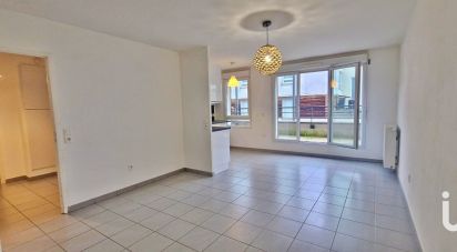 Appartement 2 pièces de 49 m² à Sainte-Geneviève-des-Bois (91700)