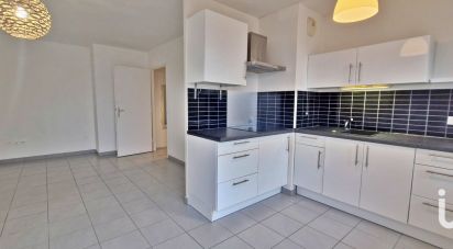 Appartement 2 pièces de 49 m² à Sainte-Geneviève-des-Bois (91700)