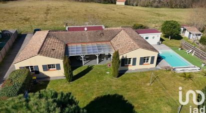 Maison de campagne 8 pièces de 242 m² à Moirax (47310)