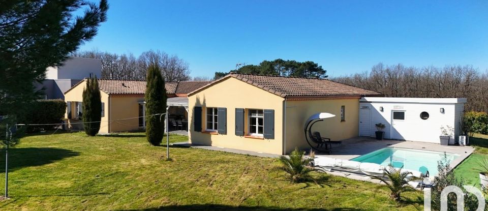 Country home 8 rooms of 242 m² in Moirax (47310)