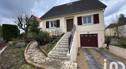 Traditional house 7 rooms of 132 m² in Rambouillet (78120)