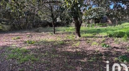 Land of 891 m² in Vers-Pont-du-Gard (30210)