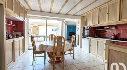 House 5 rooms of 113 m² in Saint-Gilles-Croix-de-Vie (85800)