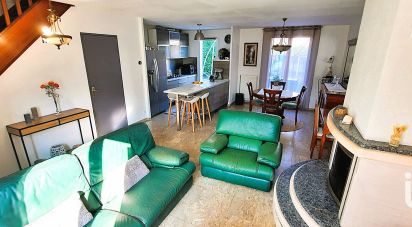 House 5 rooms of 81 m² in Sainte-Geneviève-des-Bois (91700)