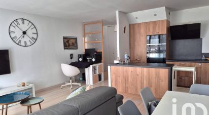 Apartment 3 rooms of 71 m² in Chilly-Mazarin (91380)