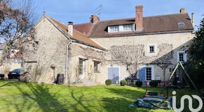 House 8 rooms of 225 m² in Saint-Maurice-Montcouronne (91530)