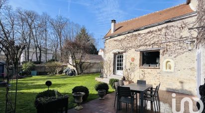 House 8 rooms of 225 m² in Saint-Maurice-Montcouronne (91530)