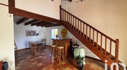 Traditional house 5 rooms of 160 m² in Saint-Sulpice-et-Cameyrac (33450)