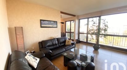 Apartment 4 rooms of 76 m² in Ris-Orangis (91130)