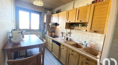 Apartment 4 rooms of 76 m² in Ris-Orangis (91130)