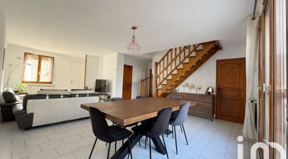 House 4 rooms of 90 m² in Six-Fours-les-Plages (83140)