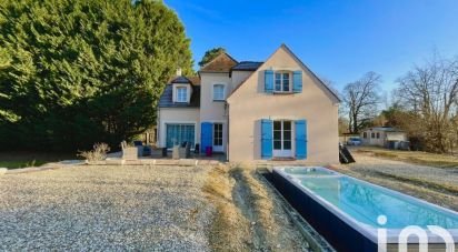 House 6 rooms of 156 m² in Escolives-Sainte-Camille (89290)