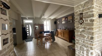 Village house 5 rooms of 131 m² in Vérines (17540)