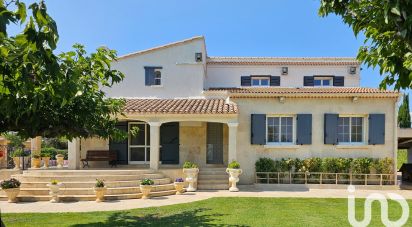 House 9 rooms of 220 m² in Arles (13200)