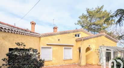 Traditional house 7 rooms of 152 m² in Nîmes (30900)