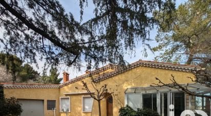 Traditional house 7 rooms of 152 m² in Nîmes (30900)