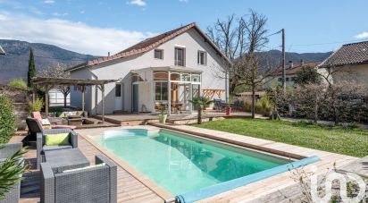 Maison 8 pièces de 208 m² à Vif (38450)