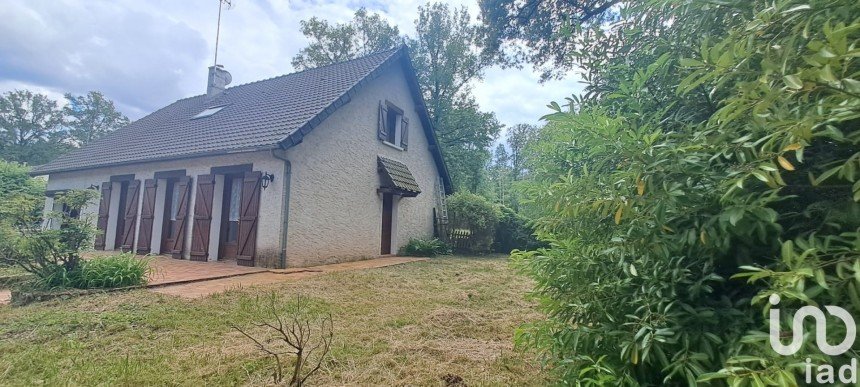 Traditional house 6 rooms of 130 m² in Courtenay (45320)