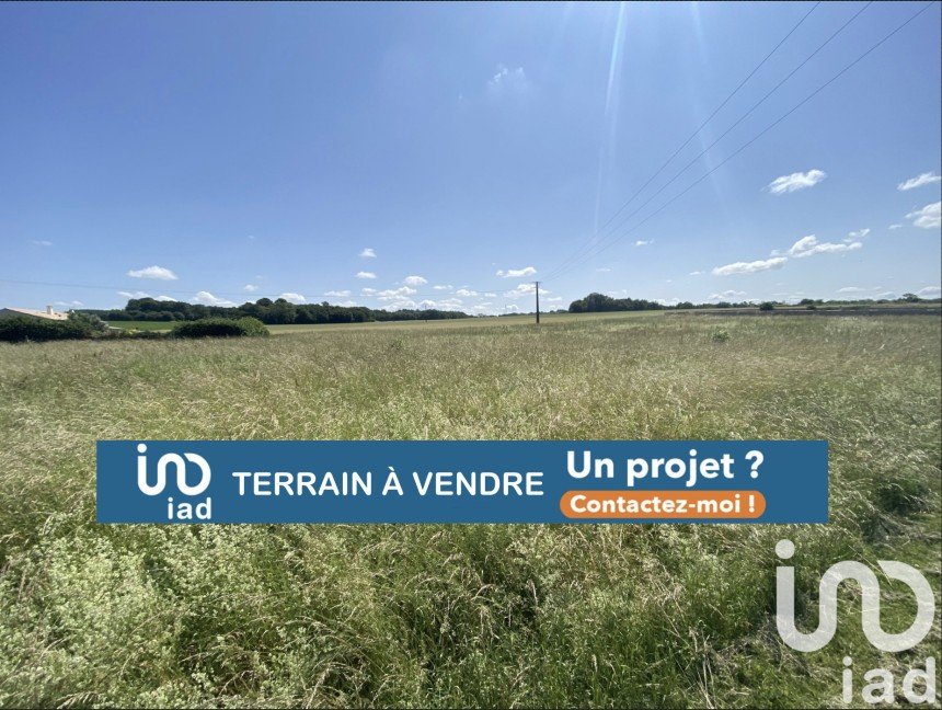 Terrain de 3 105 m² à Taillant (17350)