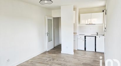 Studio 1 pièce de 30 m² à Saint-Mandrier-sur-Mer (83430)