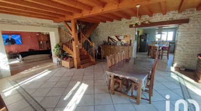 House 7 rooms of 220 m² in Moragne (17430)