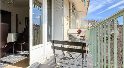 Apartment 5 rooms of 80 m² in Aix-en-Provence (13100)