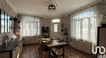 House 6 rooms of 146 m² in Longueau (80330)