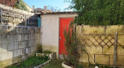 House 4 rooms of 74 m² in Niort (79000)