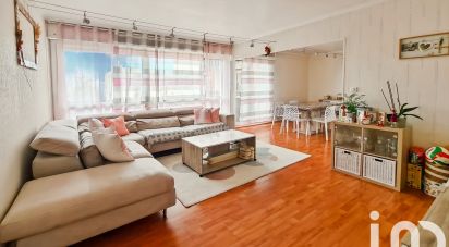 Apartment 4 rooms of 74 m² in Ris-Orangis (91130)