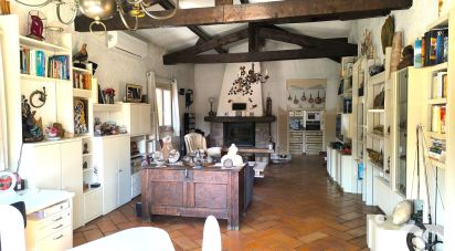 Traditional house 5 rooms of 222 m² in Trans-en-Provence (83720)