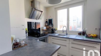 Apartment 4 rooms of 63 m² in Villeurbanne (69100)