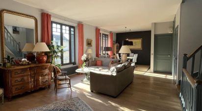 Maison 6 pièces de 192 m² à Fontainebleau (77300)