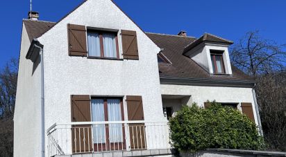 Traditional house 7 rooms of 137 m² in Varennes-Jarcy (91480)