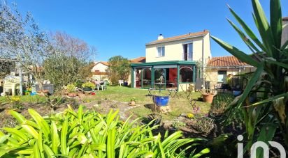 House 6 rooms of 152 m² in Rezé (44400)